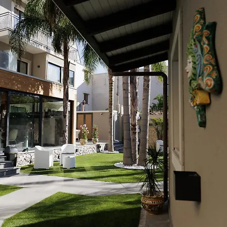 Sea Garden Luxury Affittacamere Giardini Naxos